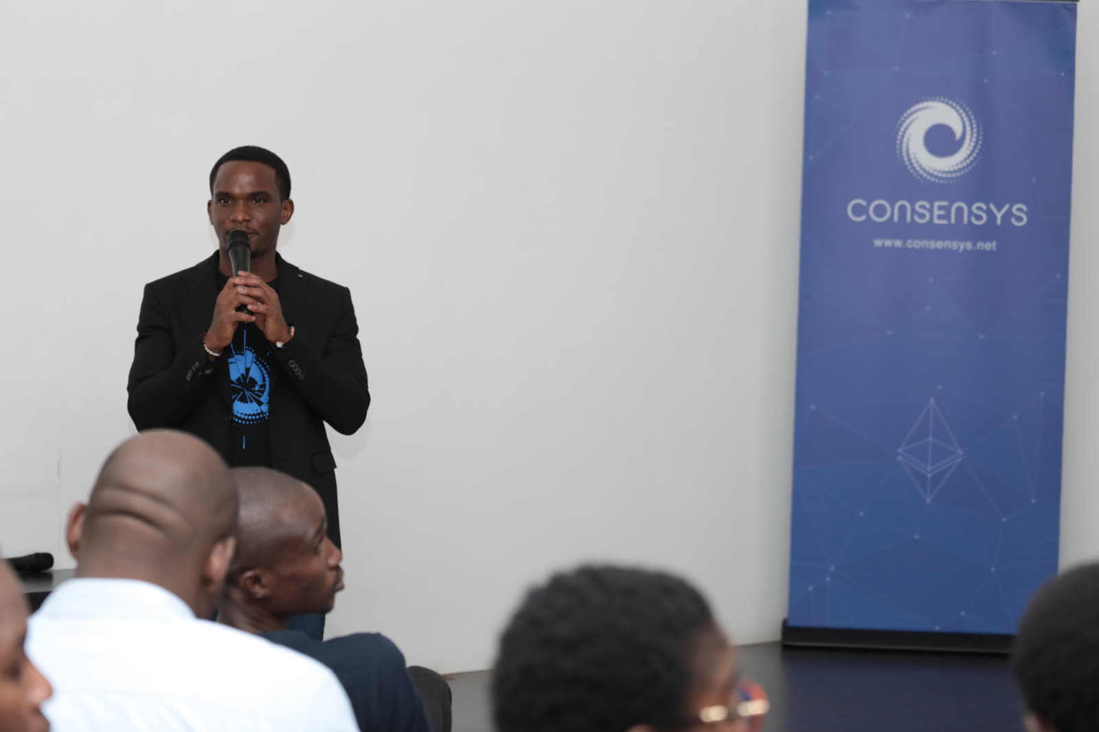 EthAbuja — Ben Onuoha opens the Abuja meetup.