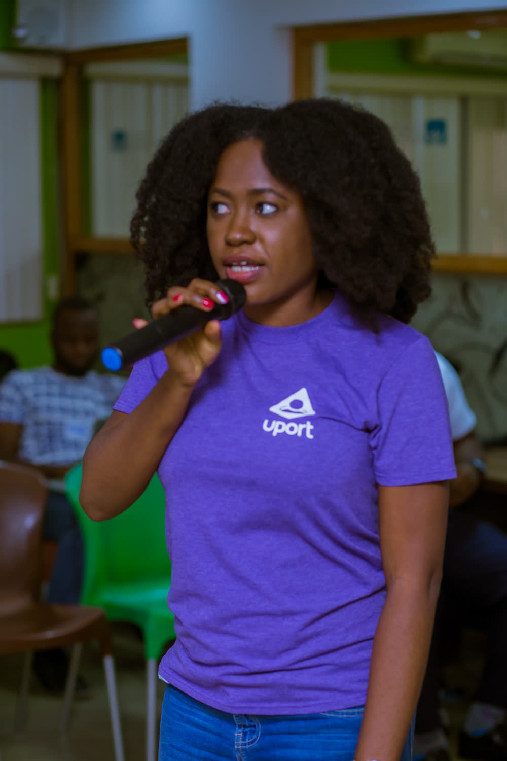 EthLagos 1 — Eseoghene Mentie presents uPort — identity on Ethereum.